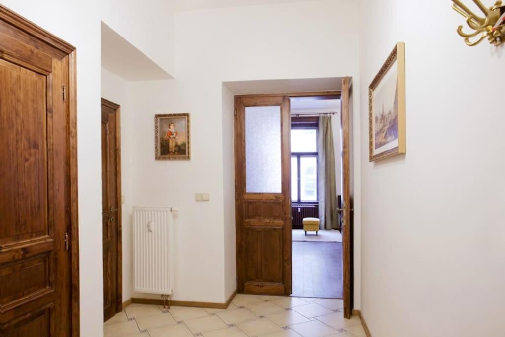 Rhythm And Style In Prague City Center Andel Apartment Ngoại thất bức ảnh
