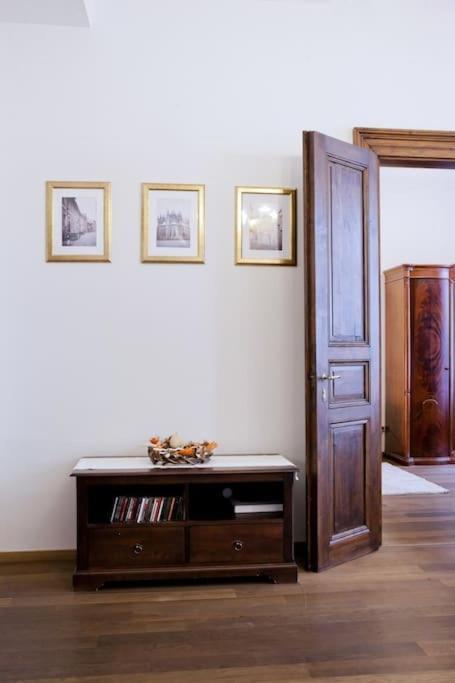 Rhythm And Style In Prague City Center Andel Apartment Ngoại thất bức ảnh